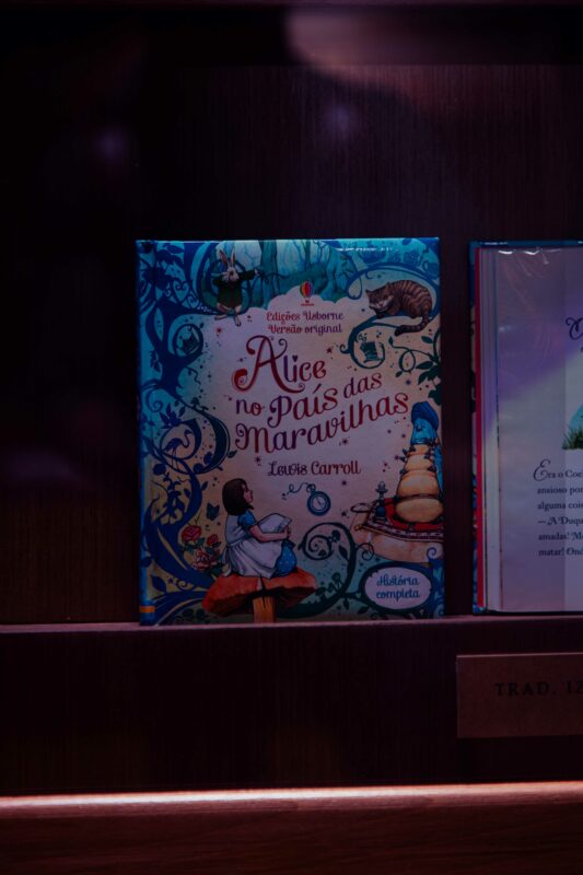 Exposição Trilogia das Aventuras: Alice