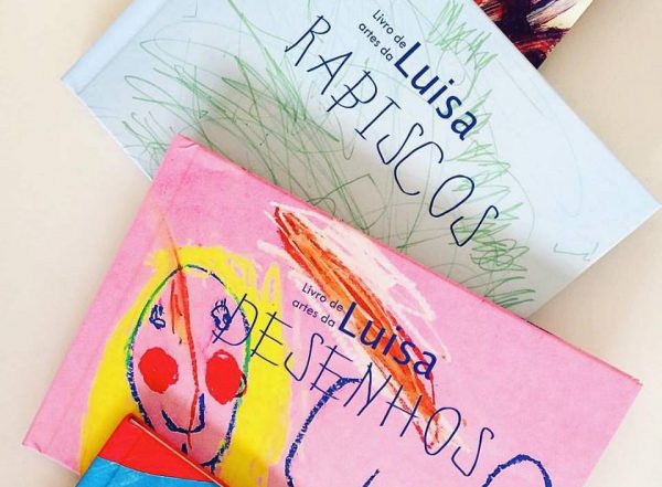 23 ideias para expor e guardar os desenhos dos seus filhos organizando desenhos e brinquedos