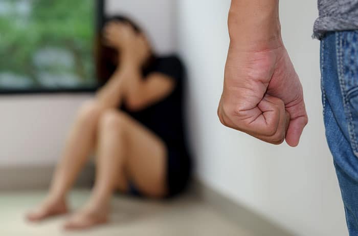 S&atilde;o Paulo para crian&ccedil;as - Casos de viol&ecirc;ncia contra mulheres e meninas  aumentam durante a pandemia; veja como pedir ajuda