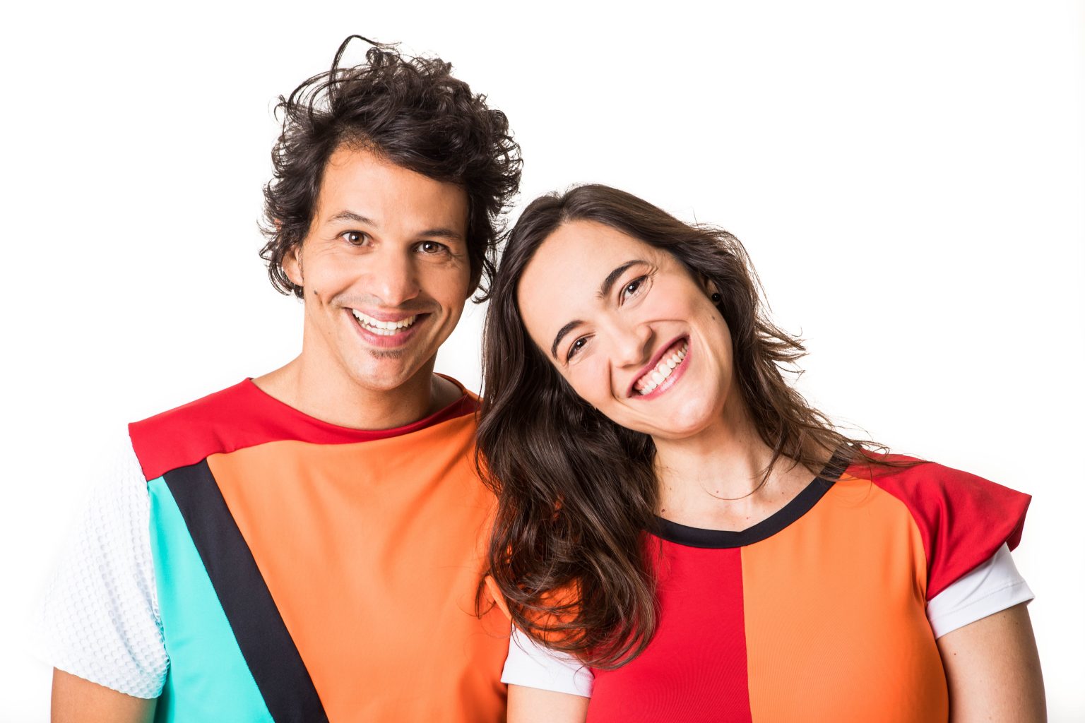 Tiquequê apresenta novo show "Bailamos"no Teatro Bradesco