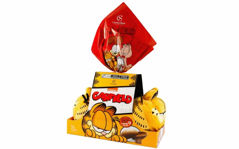 Ovo de Páscoa Garfield acompanha pantufa com a cara do personagem