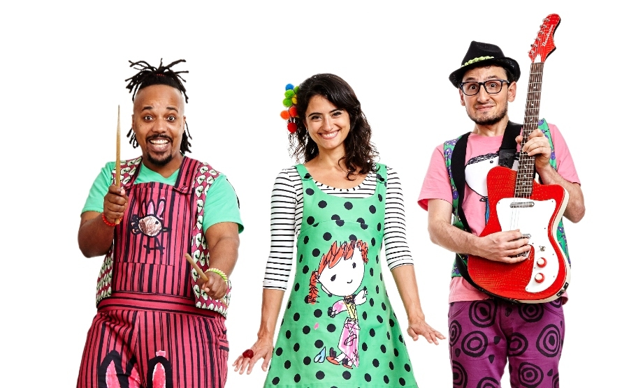 Grupo Triii leva diversão para toda a família com o espetáculo "Miudinho"