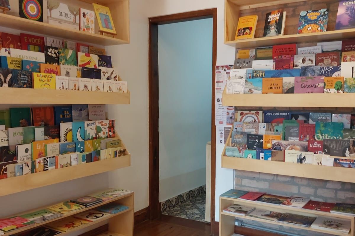 Faz de Conta Livraria